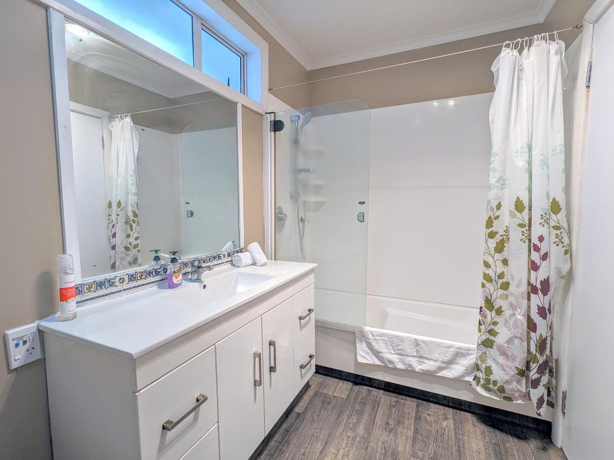 Dream Home In Central Of Rotorua With Spa Pool 外观 照片