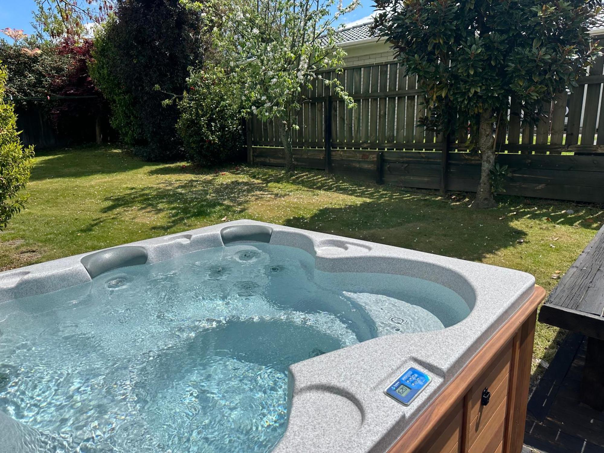 Dream Home In Central Of Rotorua With Spa Pool 外观 照片