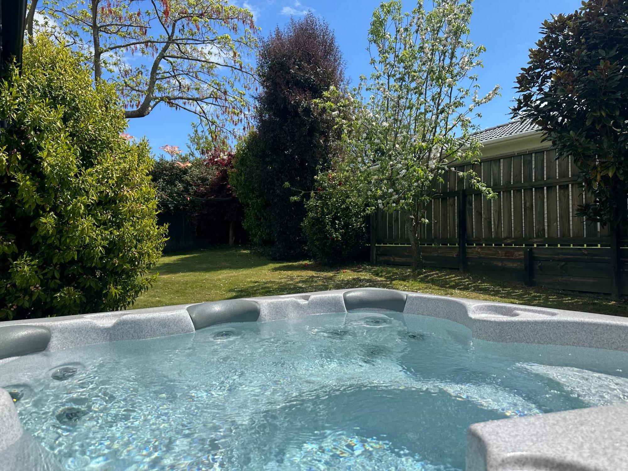 Dream Home In Central Of Rotorua With Spa Pool 外观 照片